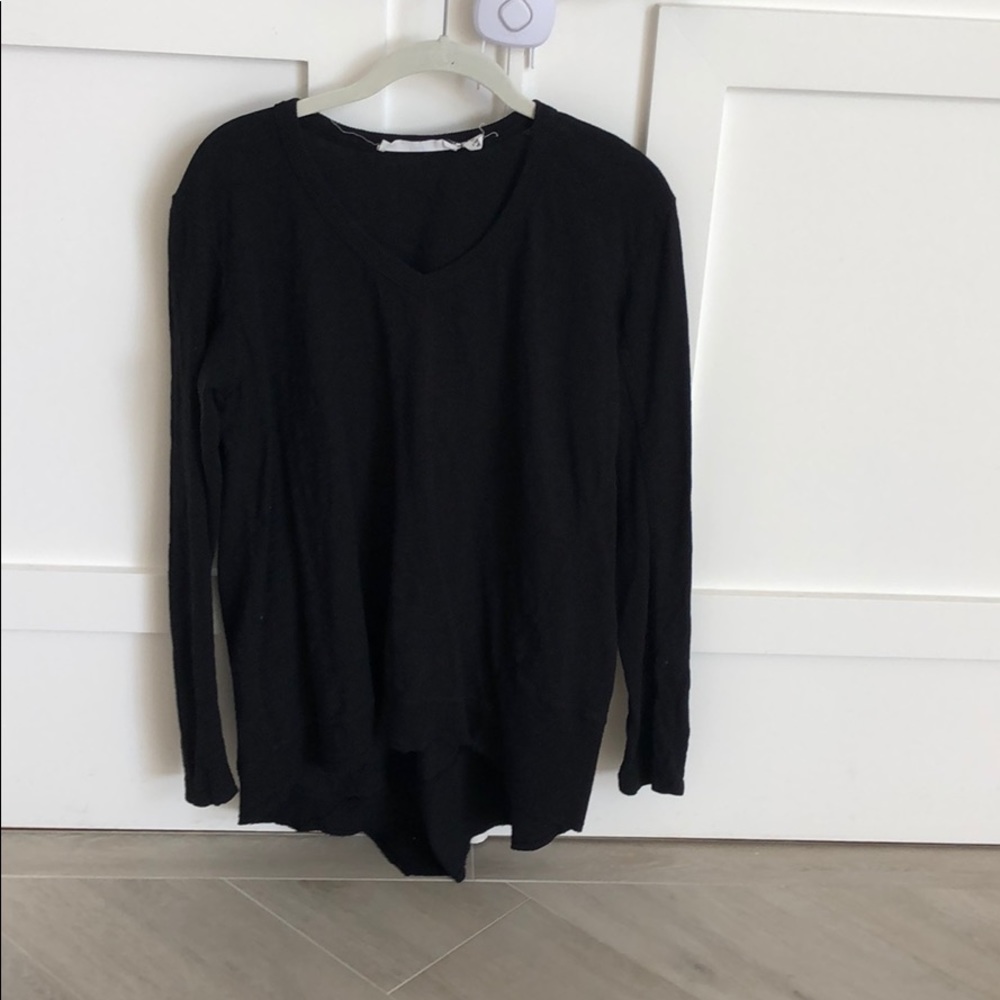 Long sleeve slanted hem shirt